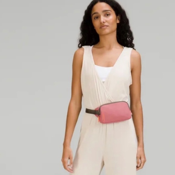 Lululemon belt bag mini - Picture 2 of 2